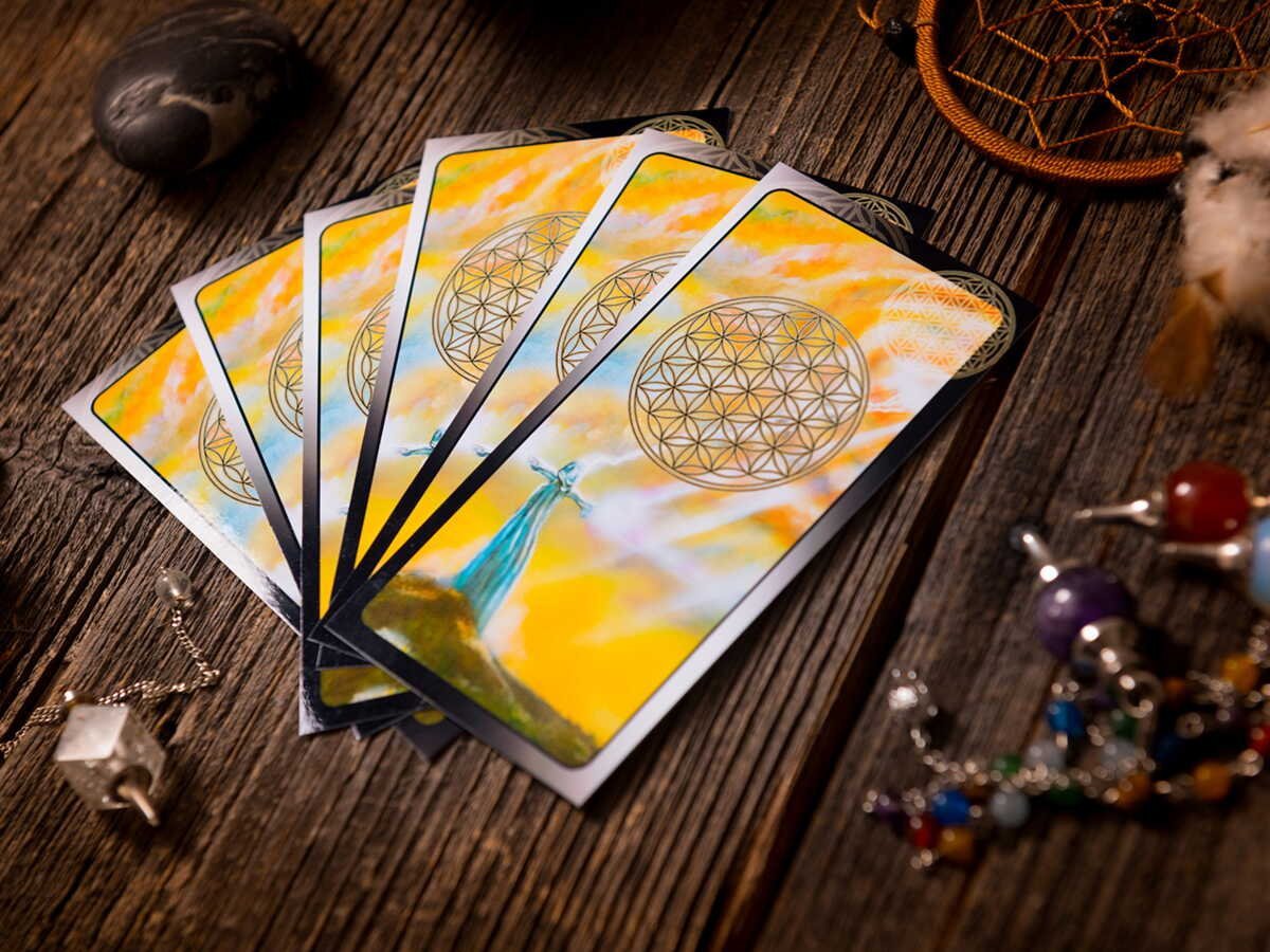 Explorer son avenir grâce à la cartomancie & tirage divinatoire 🃏🔎